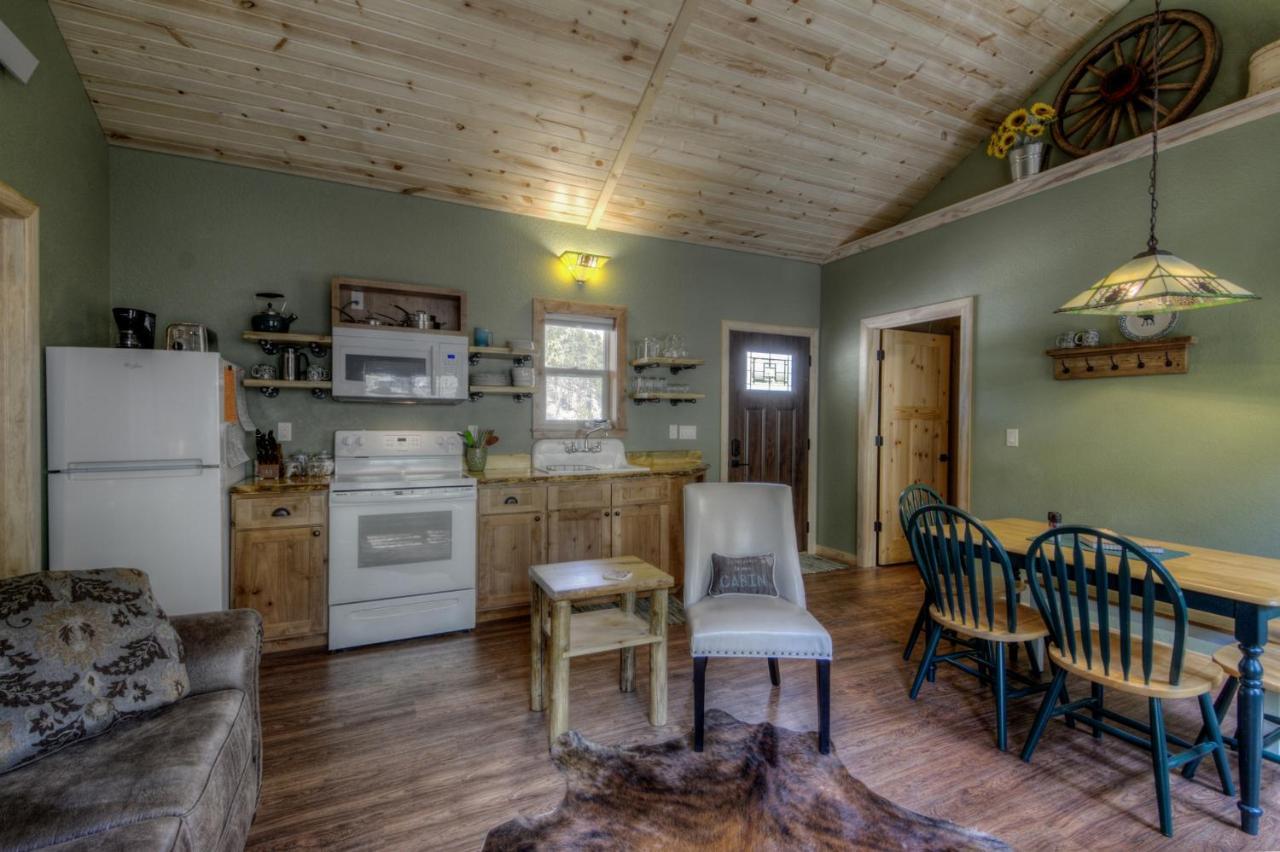 Yak Ridge Cabins And Farmstead By Mount Rushmore Villa Keystone Exterior photo
